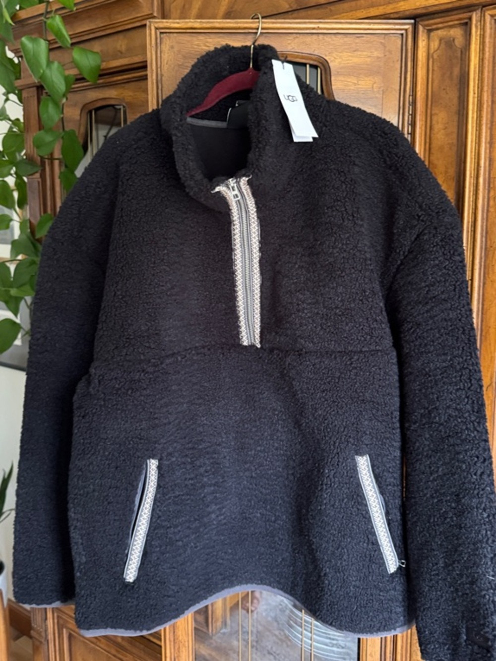 UGG Black Tasman 1/2 Zip Sherpa NWT